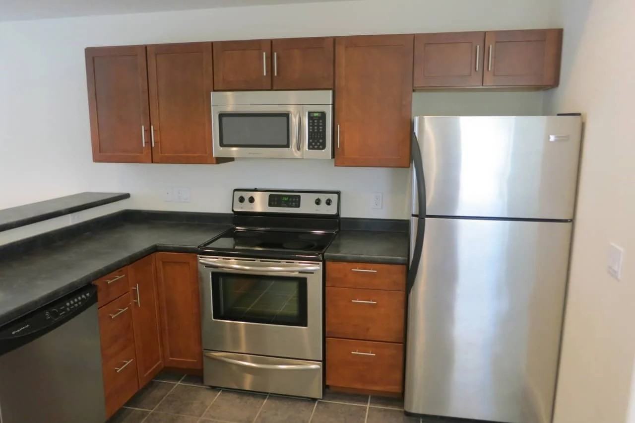 1117 Umber Dr - Photo 7 of 20