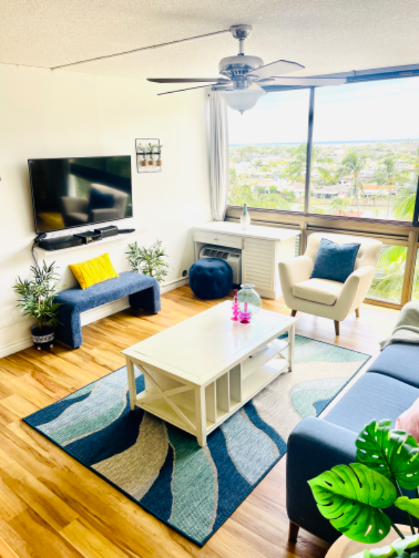 501 Hahaione St - Photo 4 of 47