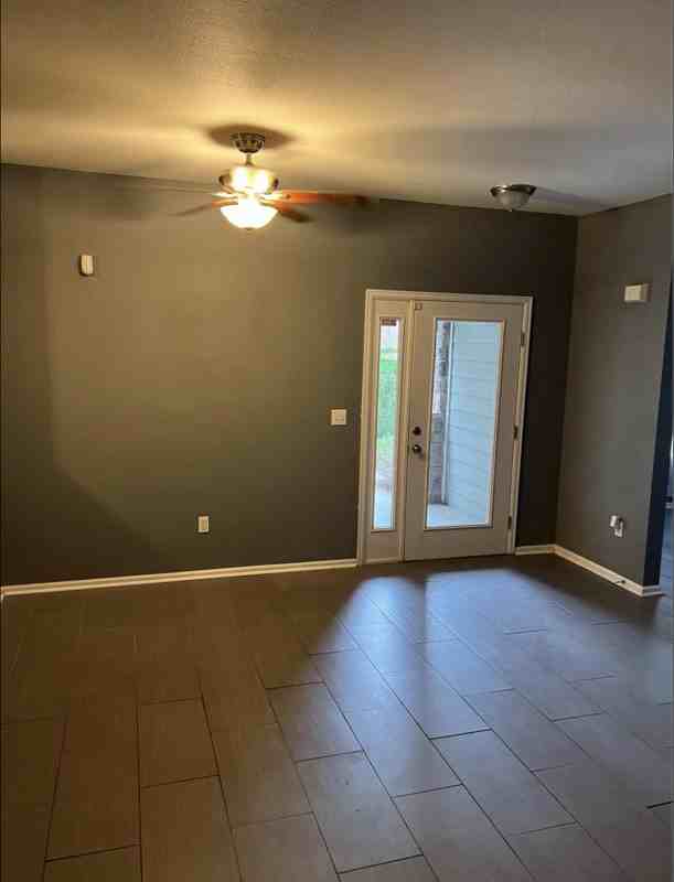 18761 E Water Dr #B - Photo 3 of 14