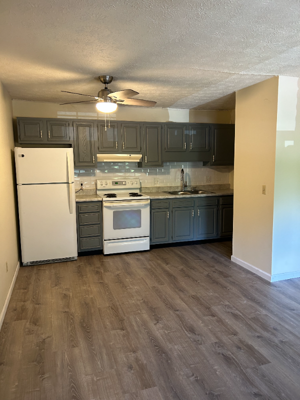 300 Wood St #E7 - Photo 2 of 12