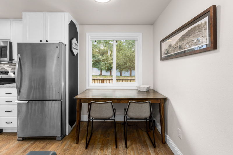 240 Dakota Ave - Photo 6 of 23