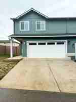 featured image of 302 Oak St