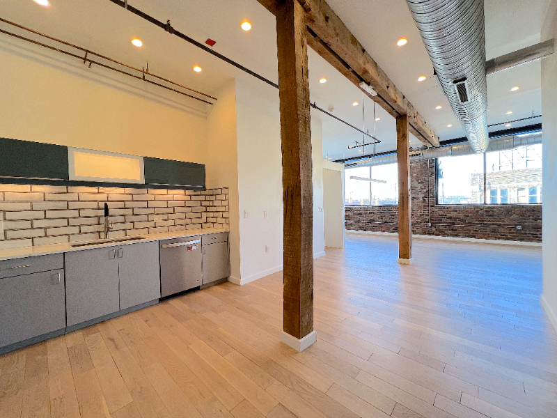 1410 Gratiot Ave #202 - Photo 3 of 22