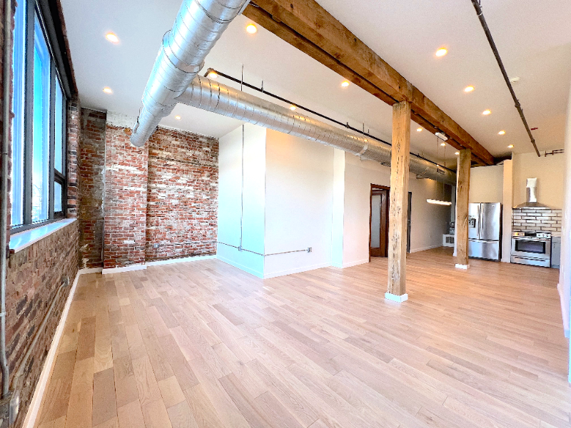 1410 Gratiot Ave #202 - Photo 4 of 22