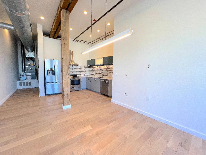 1410 Gratiot Ave #202 - Photo 5 of 22