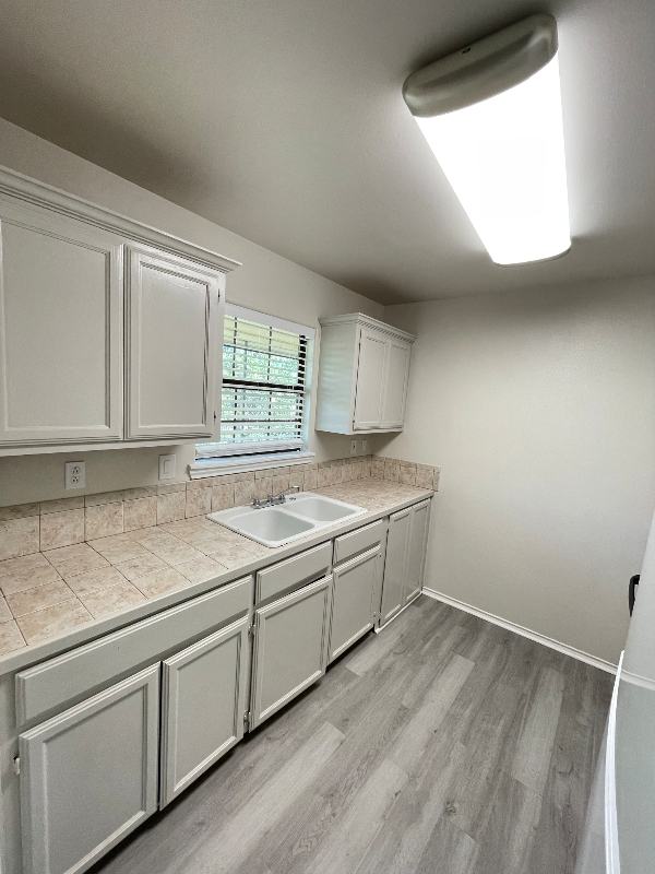 2513 Chuparosa Ct #3 - Photo 5 of 12