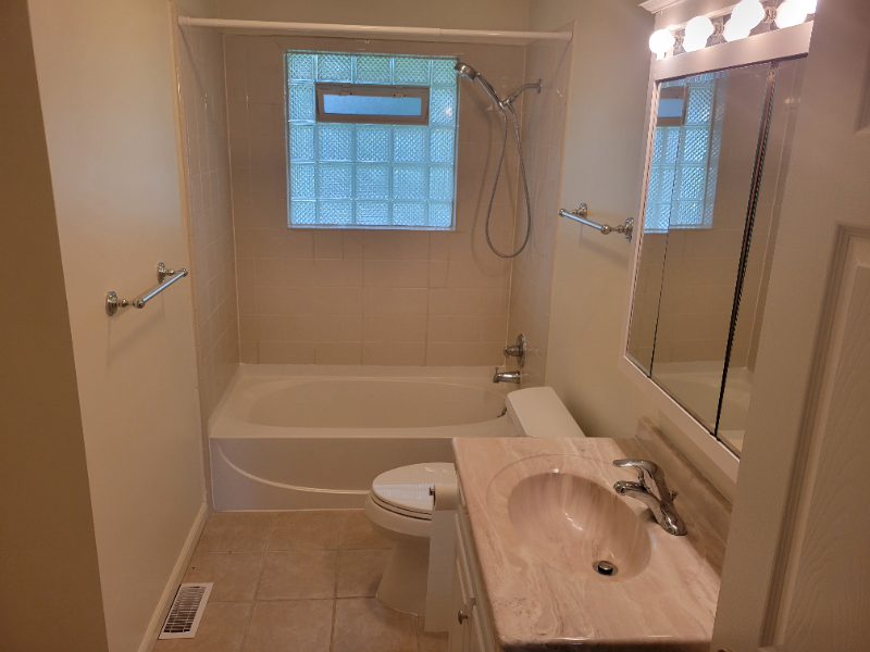 240 Odoherty Rd - Photo 4 of 6