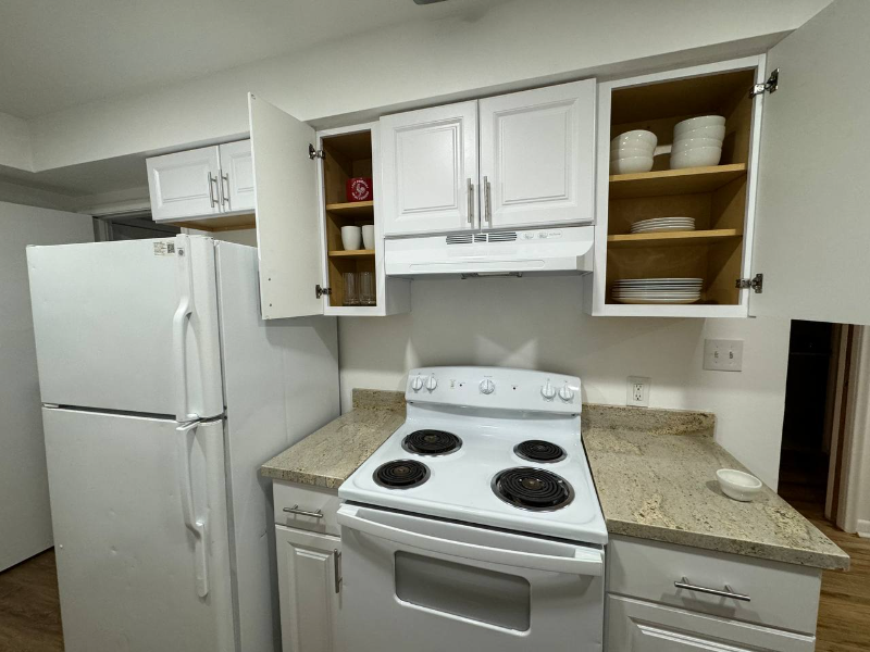 1509 S Foothill Dr - Photo 5 of 13