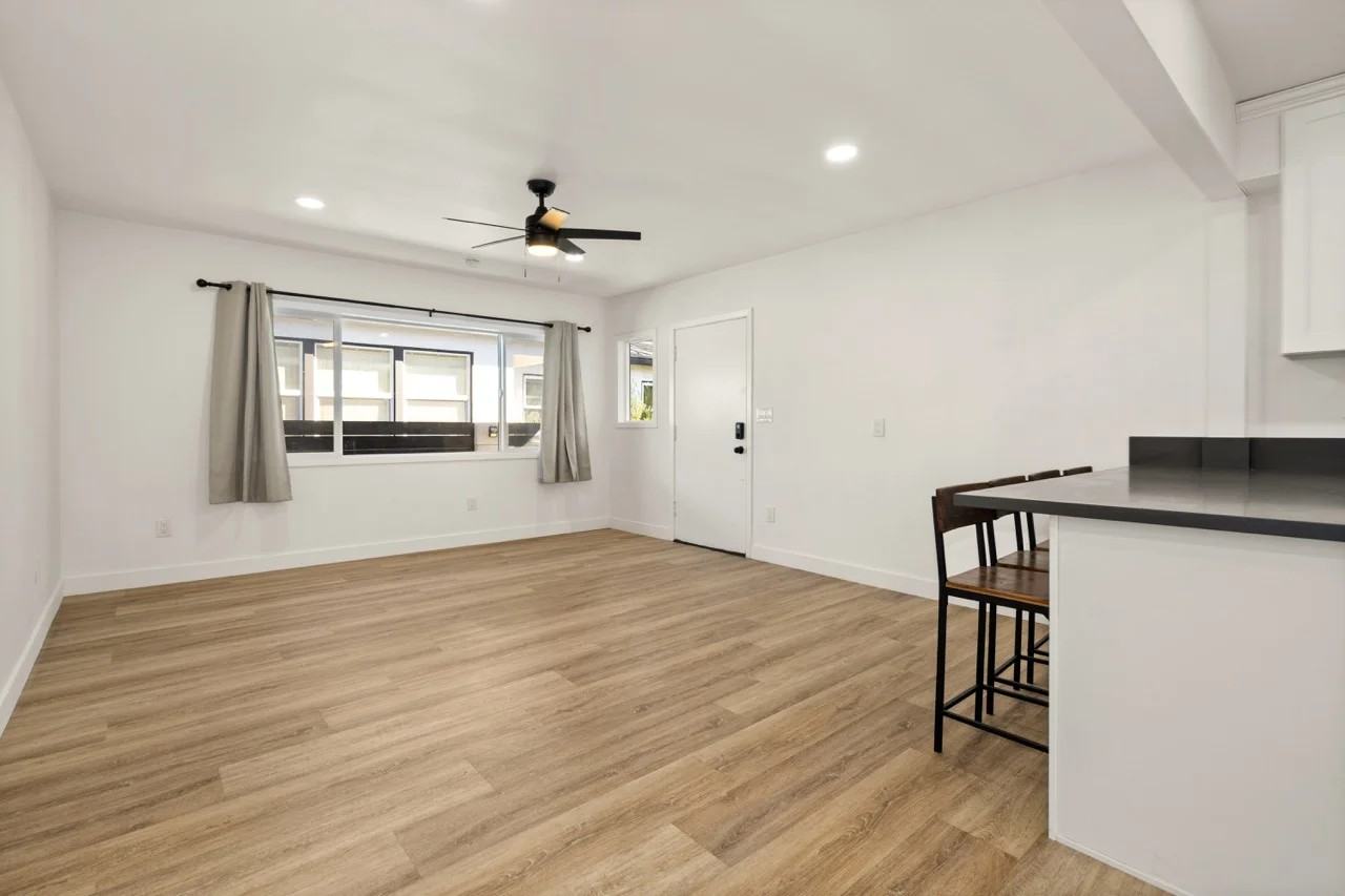 715 Sunset Ave #715 - Photo 3 of 22