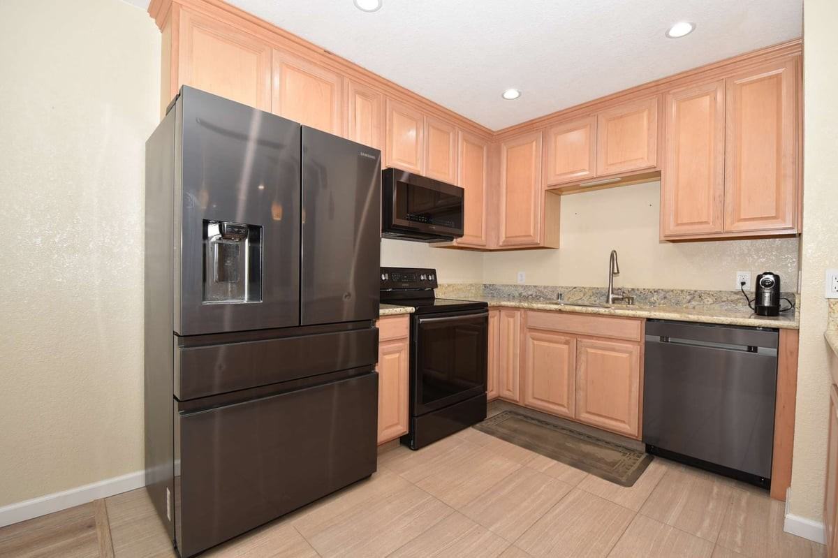 2709 Beaver Creek Ct #201 - Photo 6 of 21