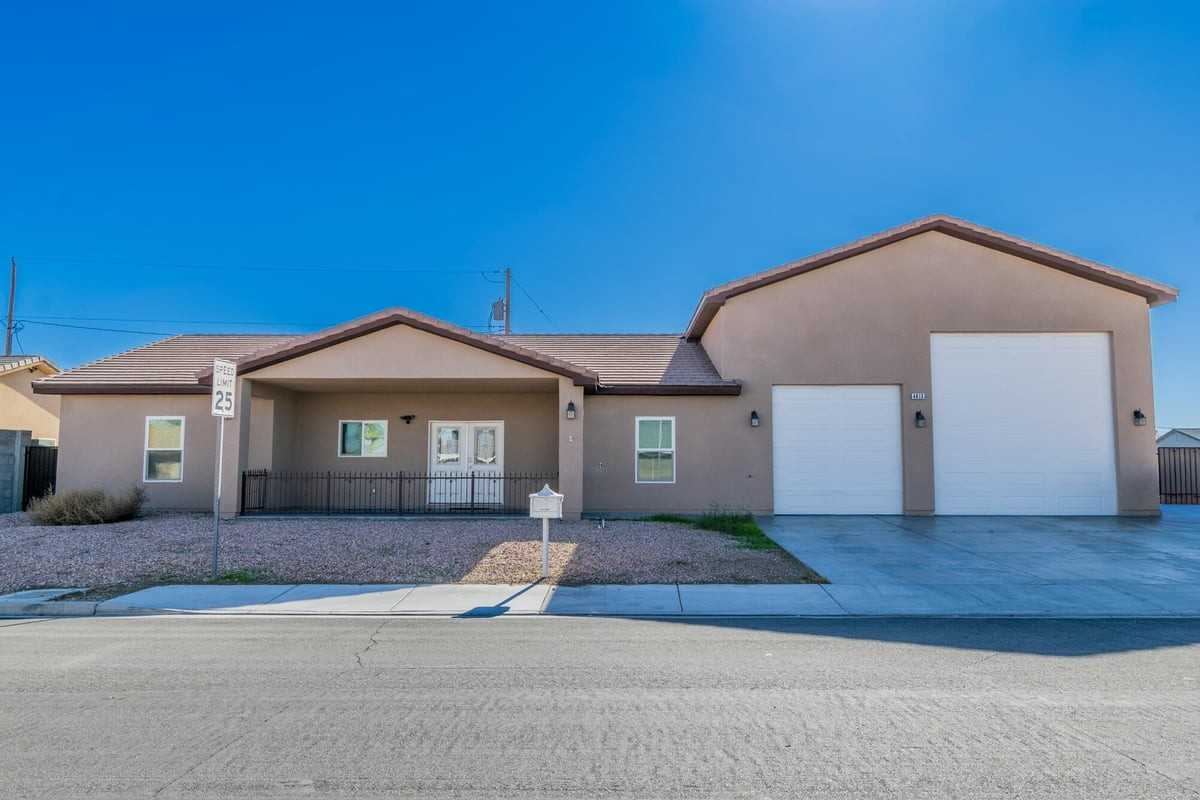 4615 E Saint Louis Ave - Photo 2 of 48