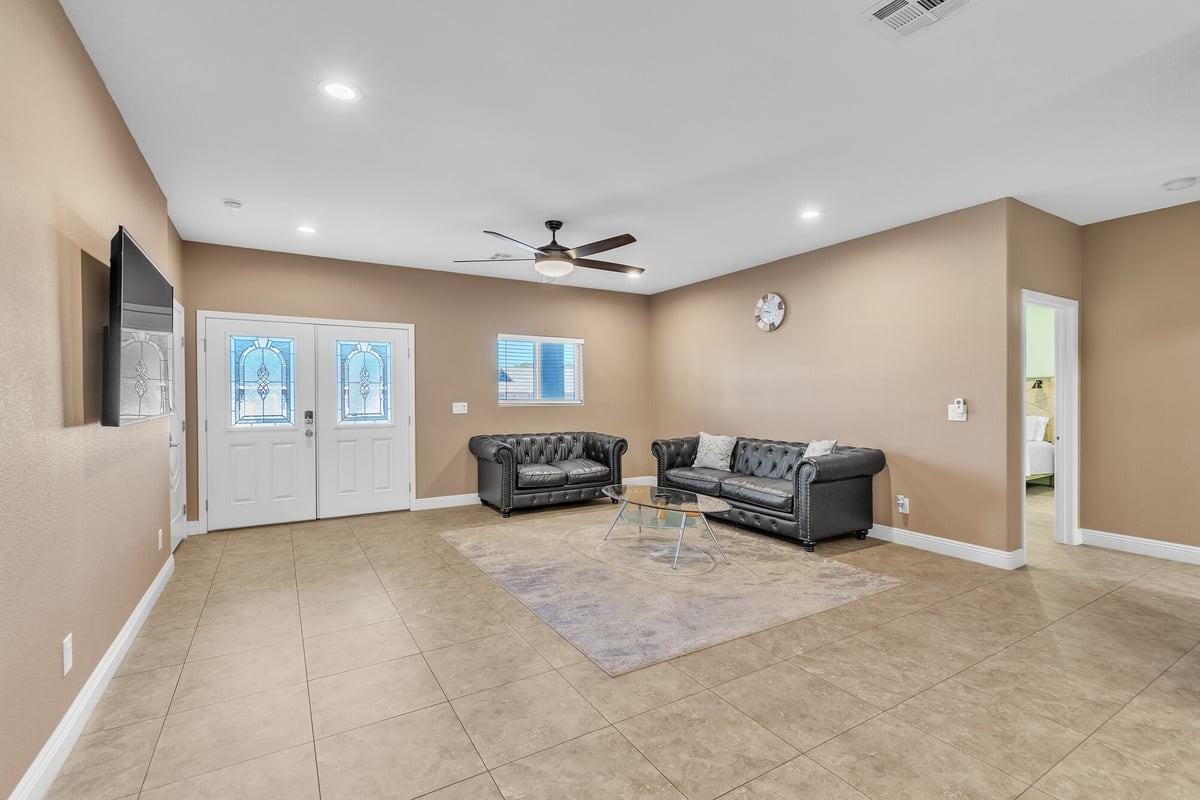 4615 E Saint Louis Ave - Photo 6 of 48