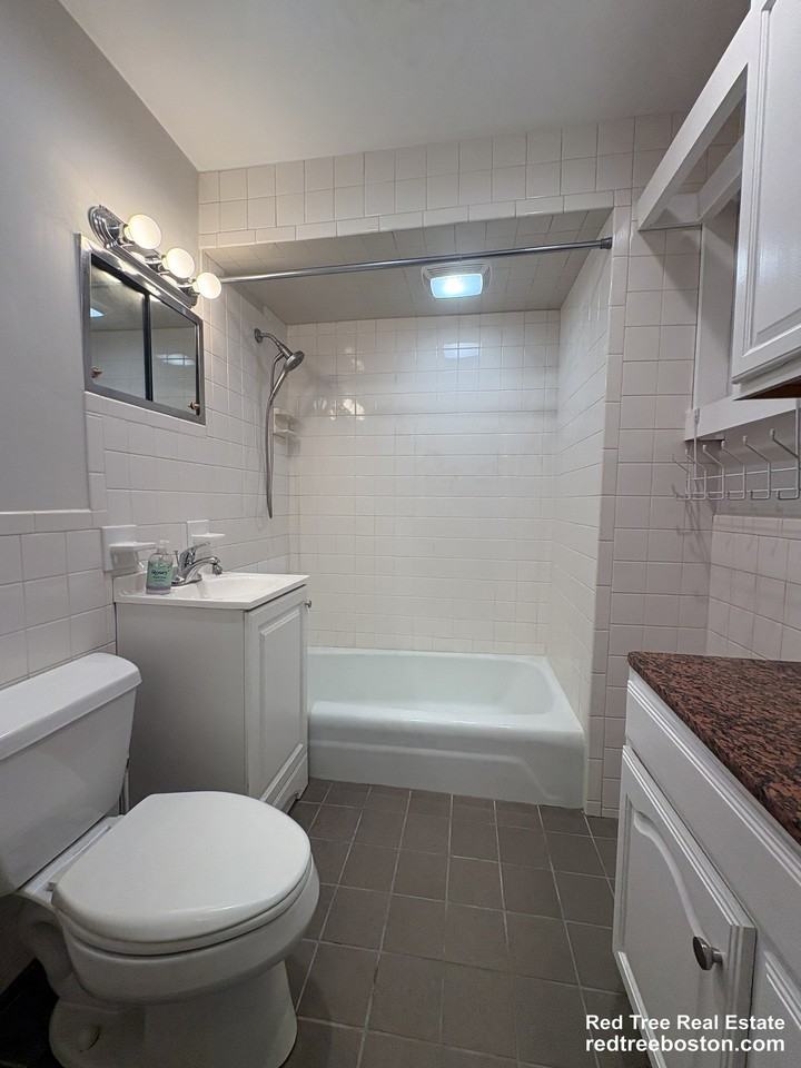 26 Saint James St - Photo 7 of 22