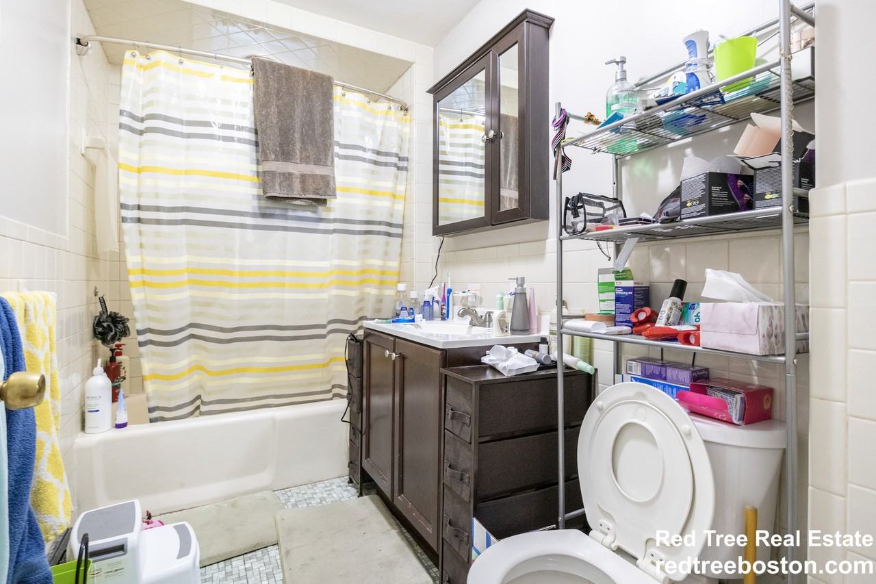 18 Howes St #1 - Photo 5 of 8