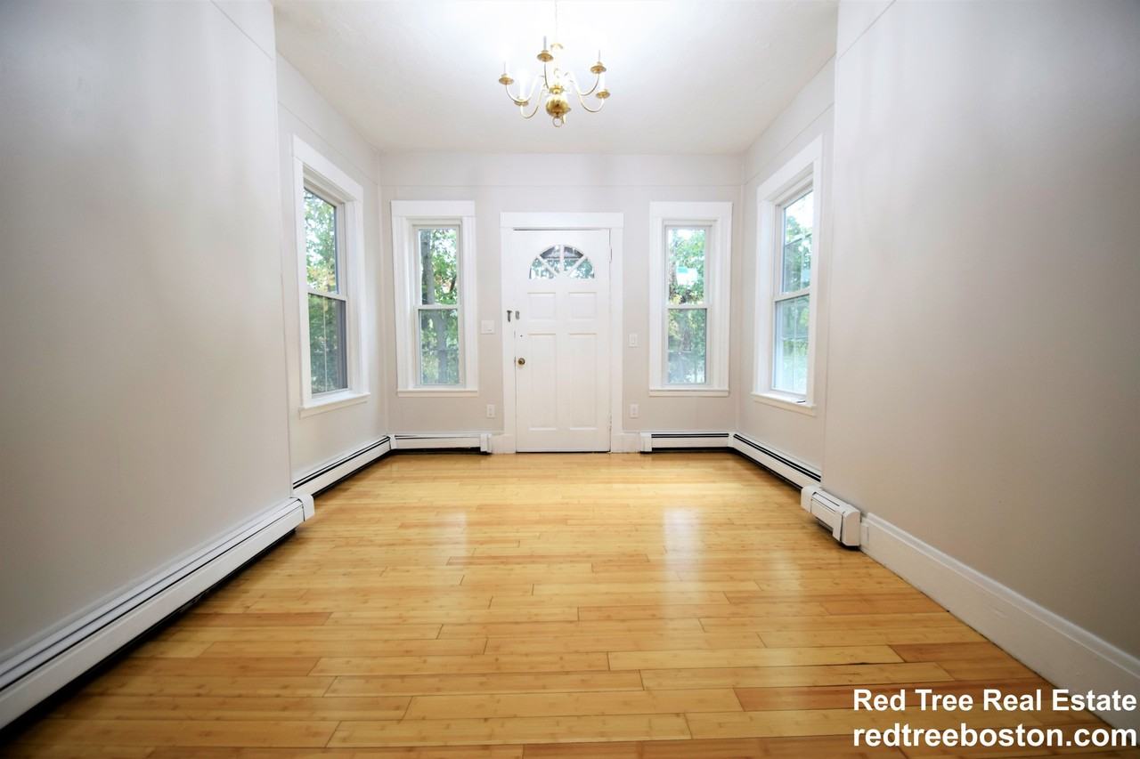 24 Saint James St - Photo 2 of 13