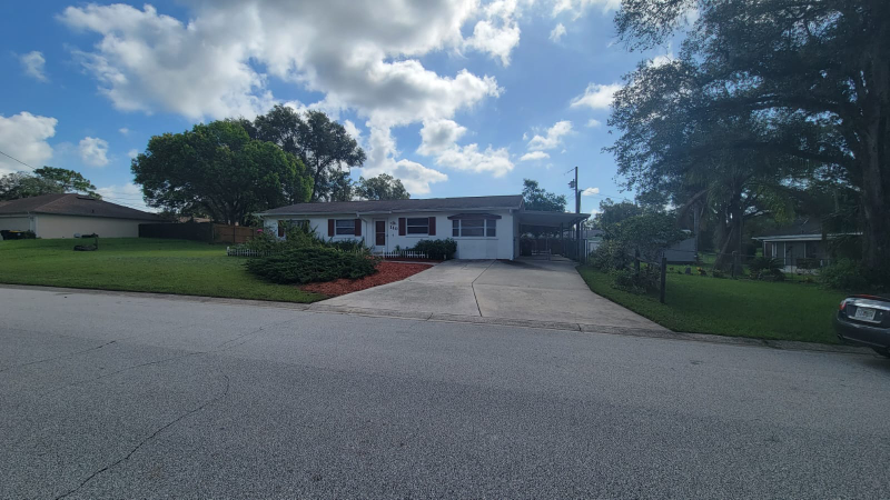 110 Trafford Ave - Photo 3 of 19