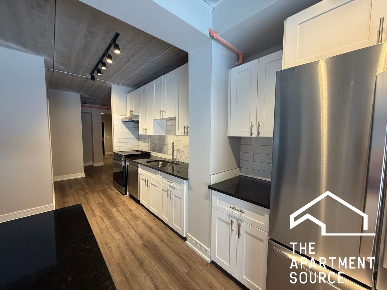 952 W Carmen Ave #210 - Photo 3 of 20