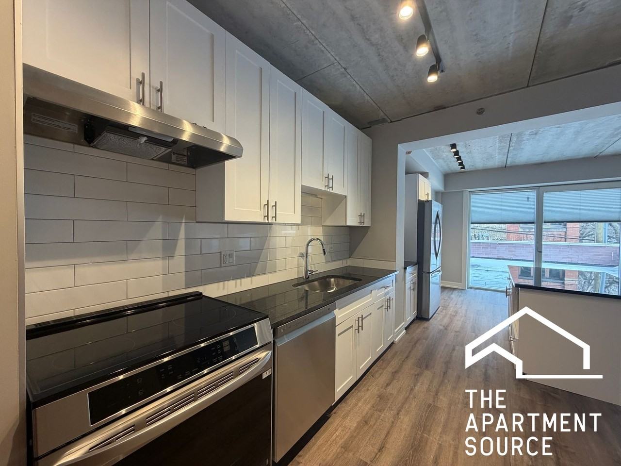 952 W Carmen Ave #210 - Photo 4 of 20