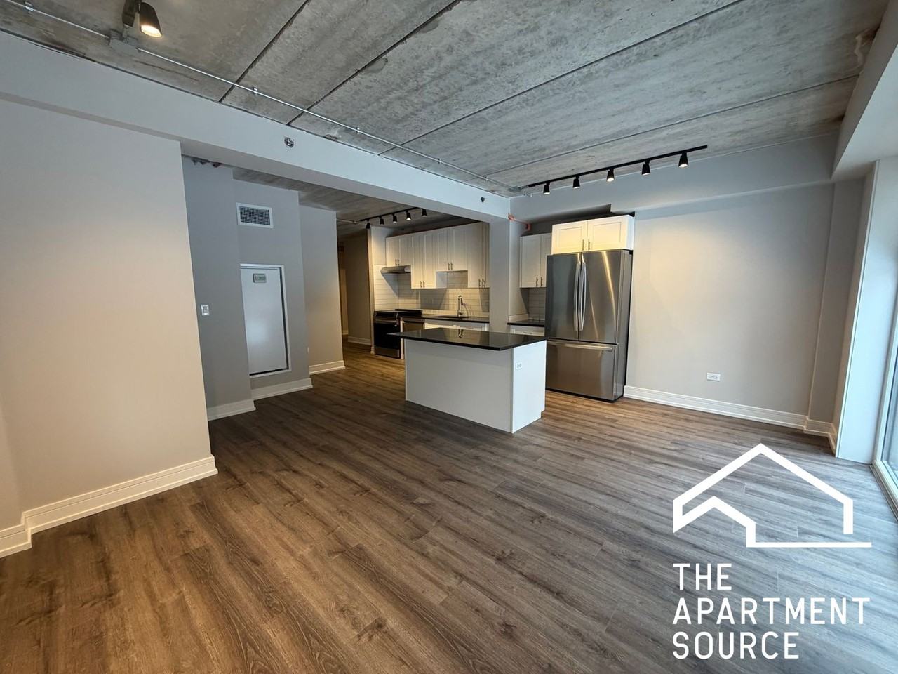 952 W Carmen Ave #210 - Photo 5 of 20