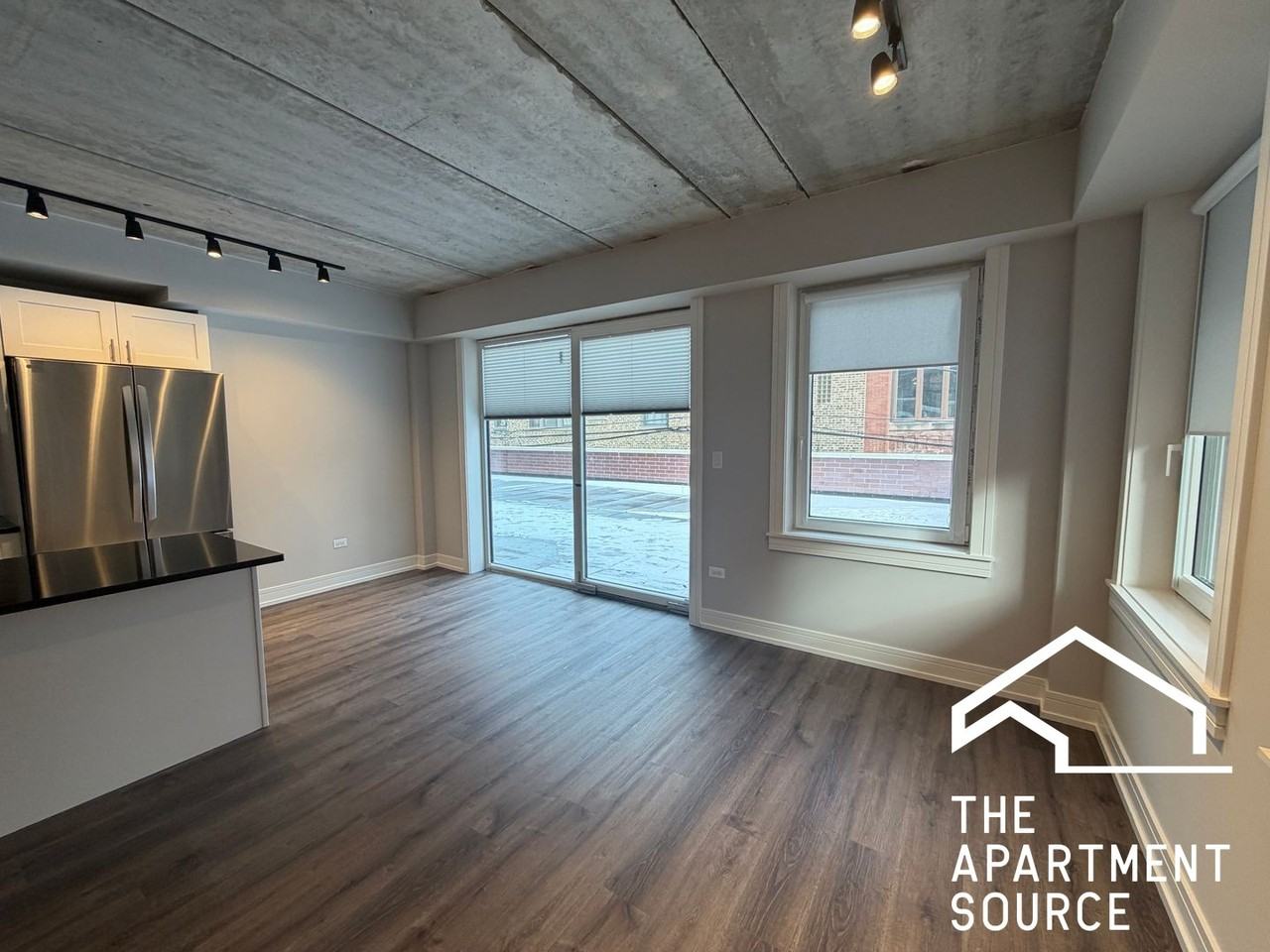 952 W Carmen Ave #210 - Photo 6 of 20