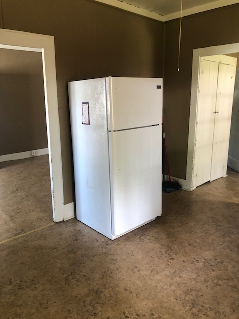 112 Leblanc St - Photo 3 of 9