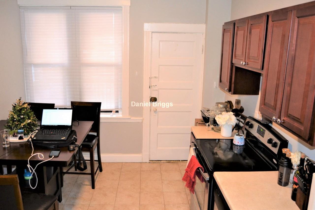 1379 Commonwealth Ave #4 - Photo 3 of 19