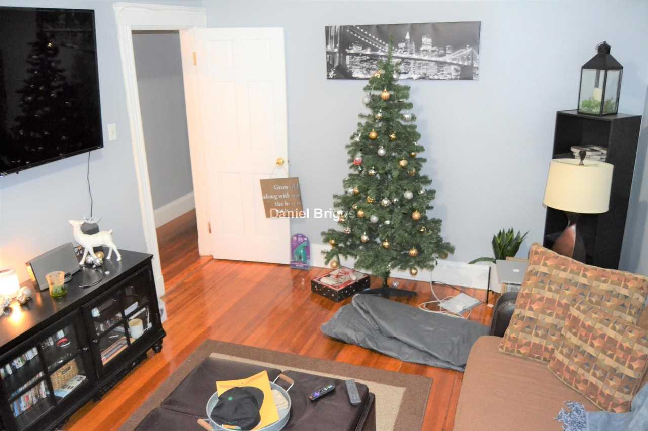 1379 Commonwealth Ave #4 - Photo 7 of 19