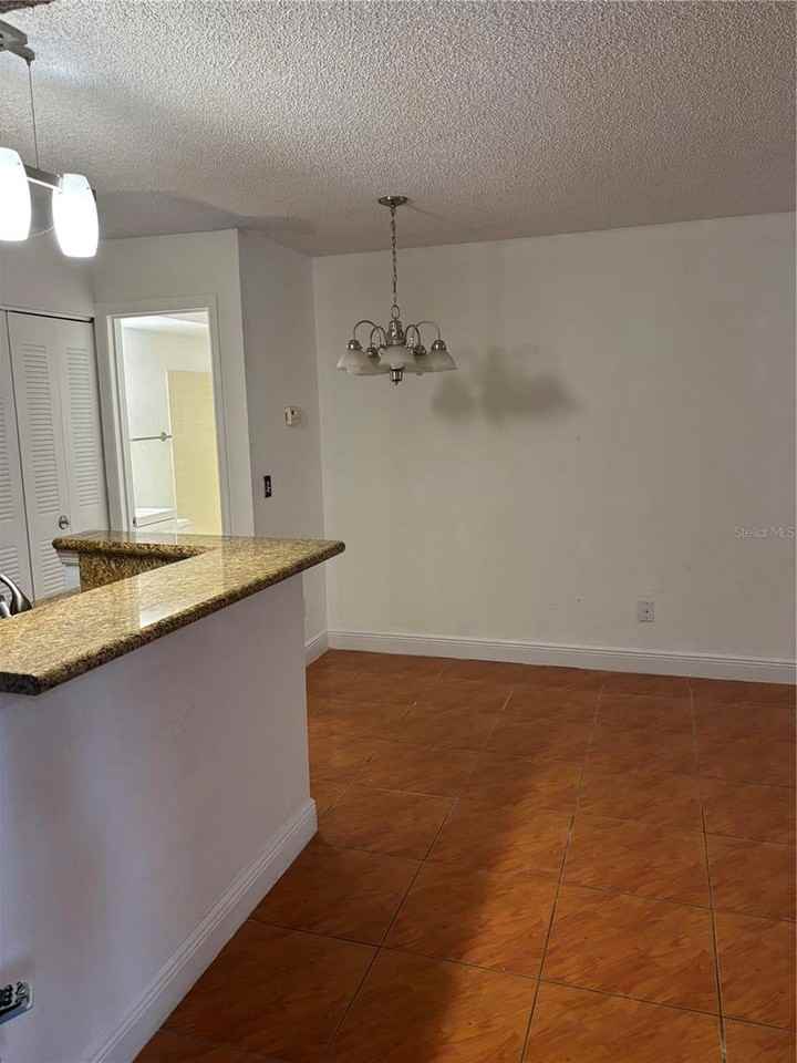 5152 Conroy Rd - Photo 4 of 16