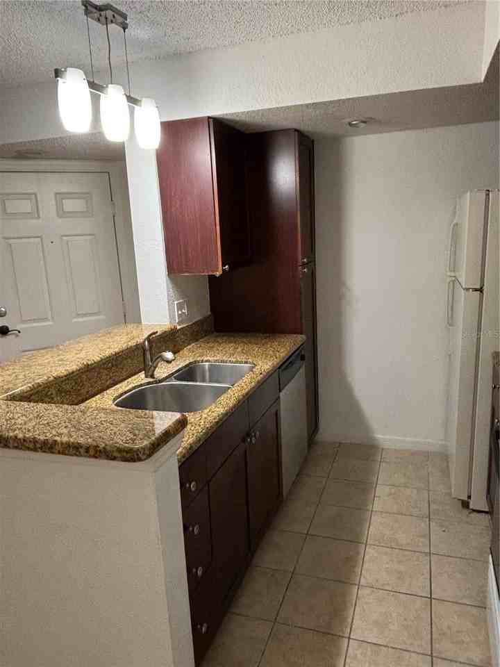 5152 Conroy Rd - Photo 6 of 16