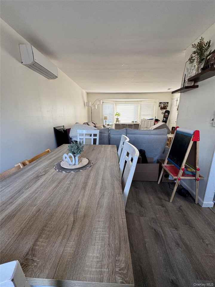 140 N 21st St - Photo 5 of 9