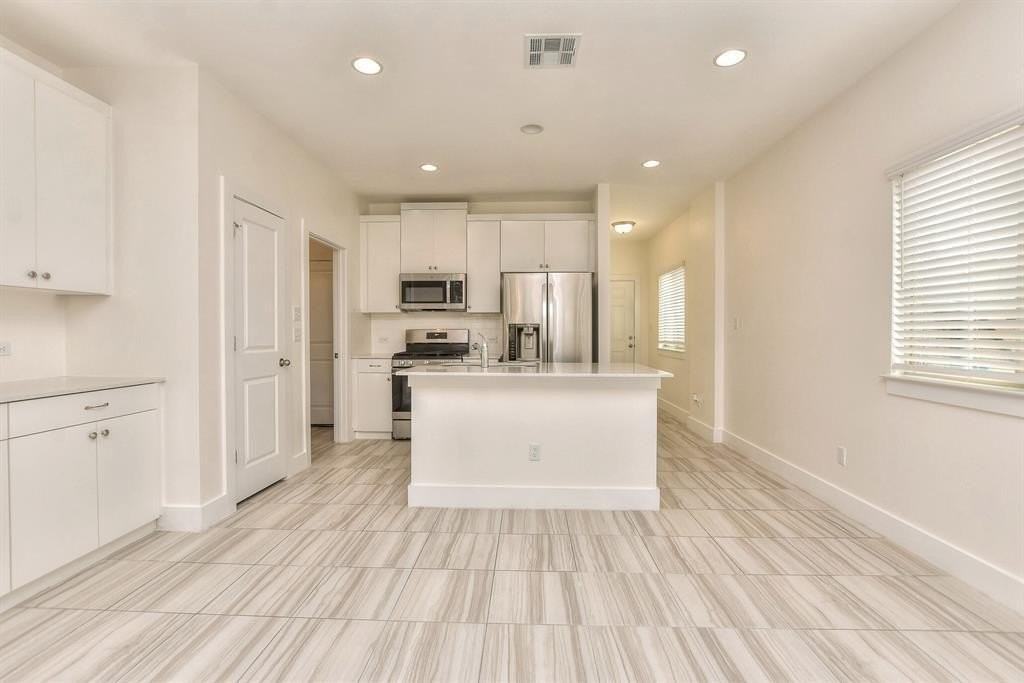 420 White Steppe Way - Photo 4 of 31