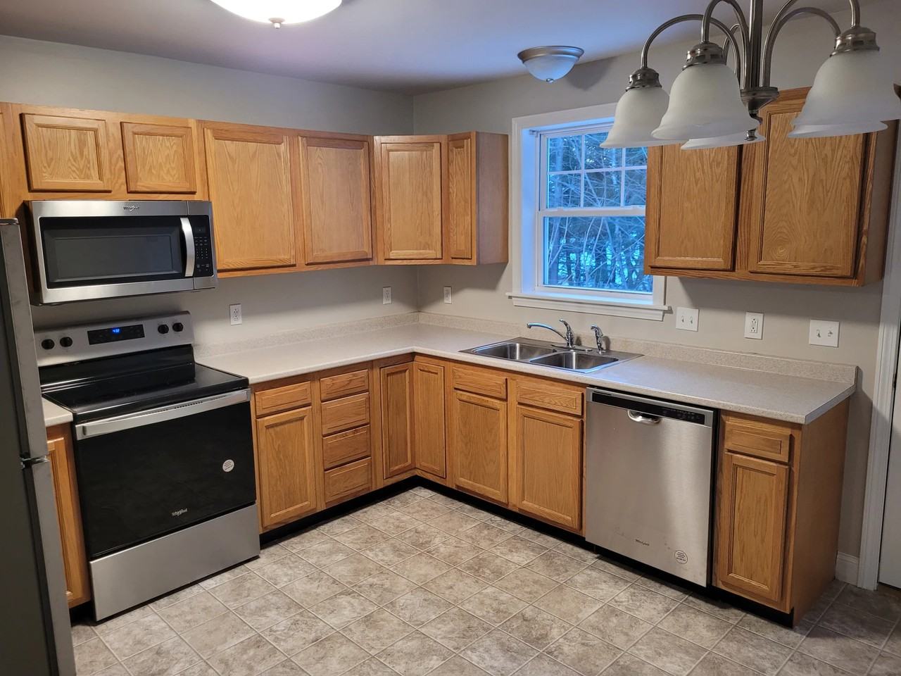 10 Tourmaline Dr #10 - Photo 5 of 13