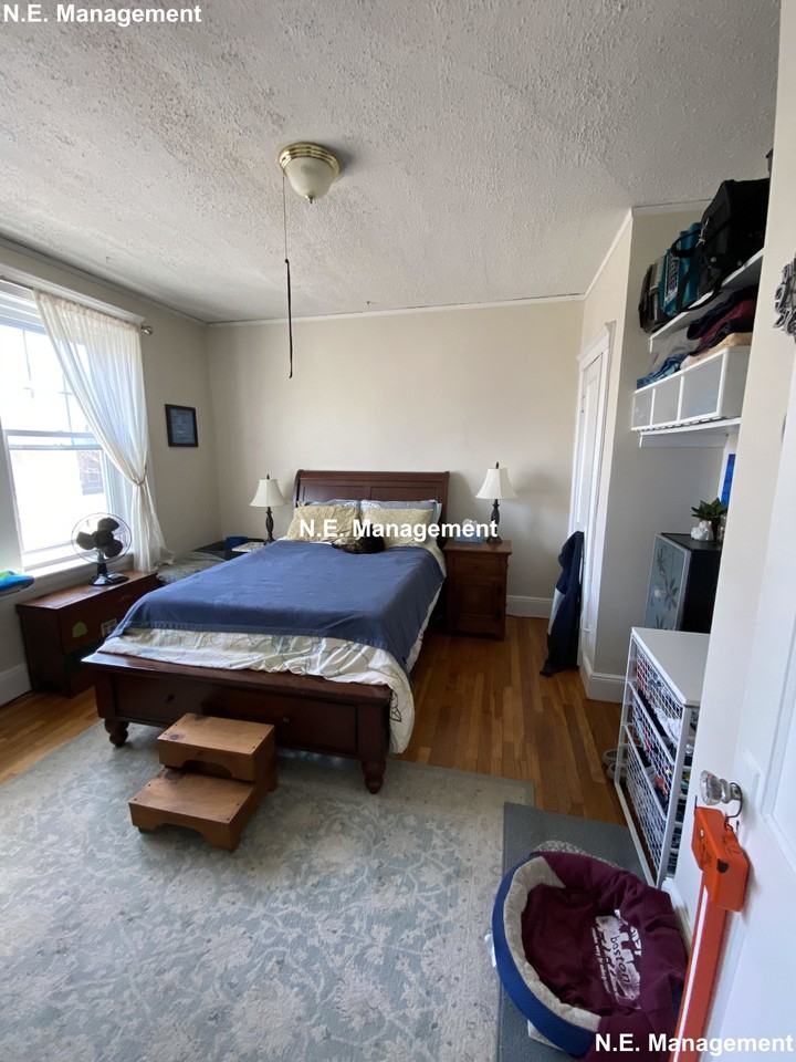 339 S Huntington Ave #10 - Photo 5 of 15