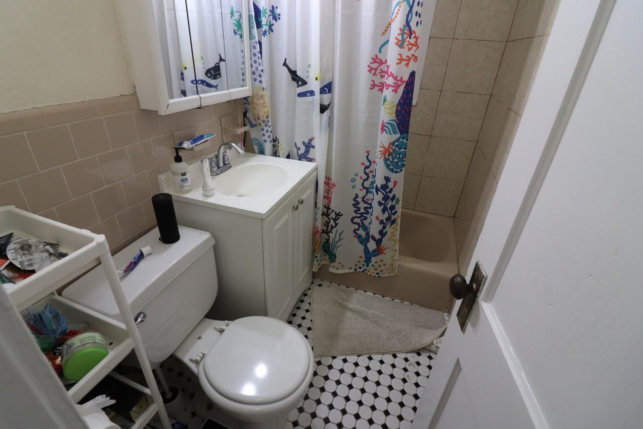 238 S Huntington Ave #2 - Photo 7 of 12