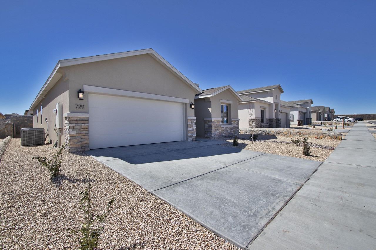 729 Calle Escondida - Photo 5 of 50