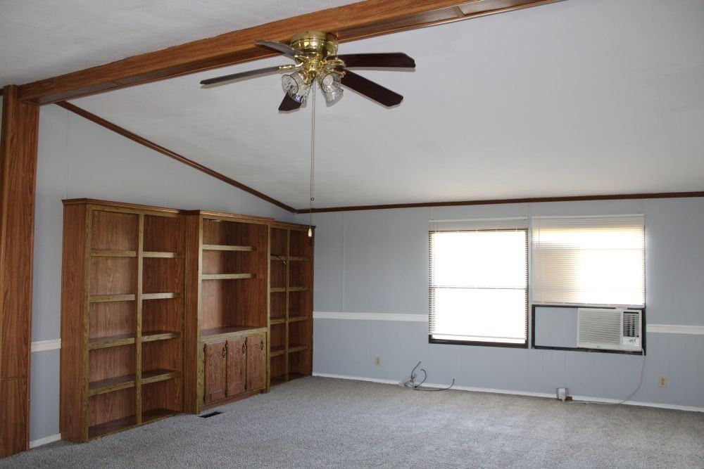 8644 Dustin Dr - Photo 5 of 25