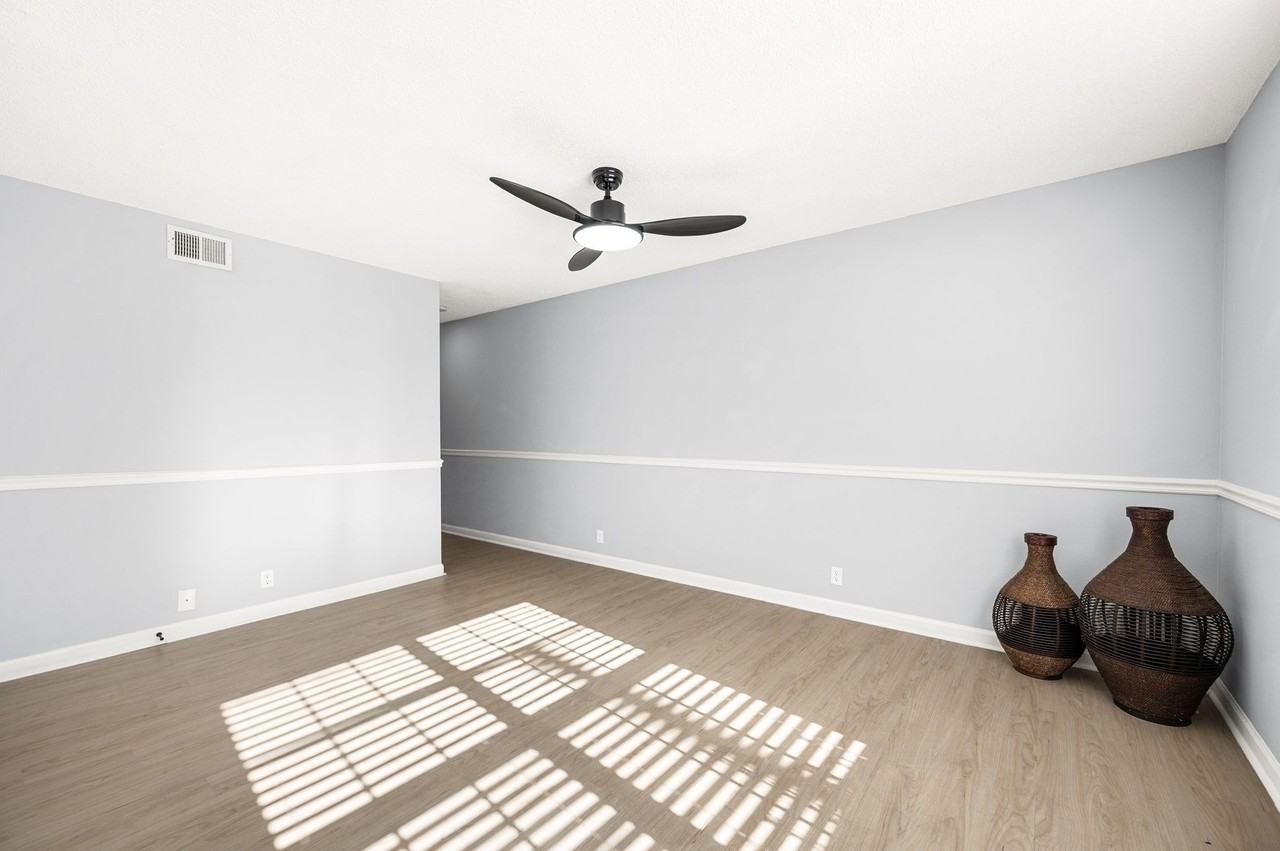 906 Lauren Ct - Photo 5 of 36