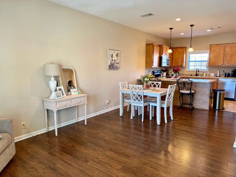 1402 Park St #72 - Photo 3 of 15