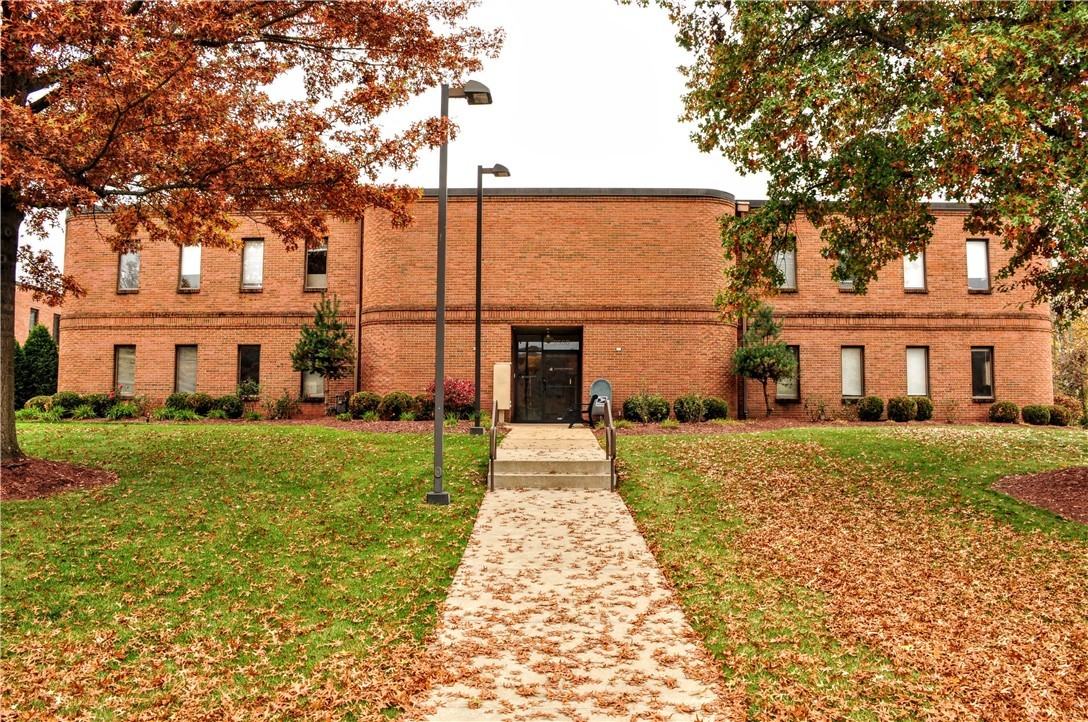 2550 Boyce Plaza Rd ##204 - Photo 2 of 24