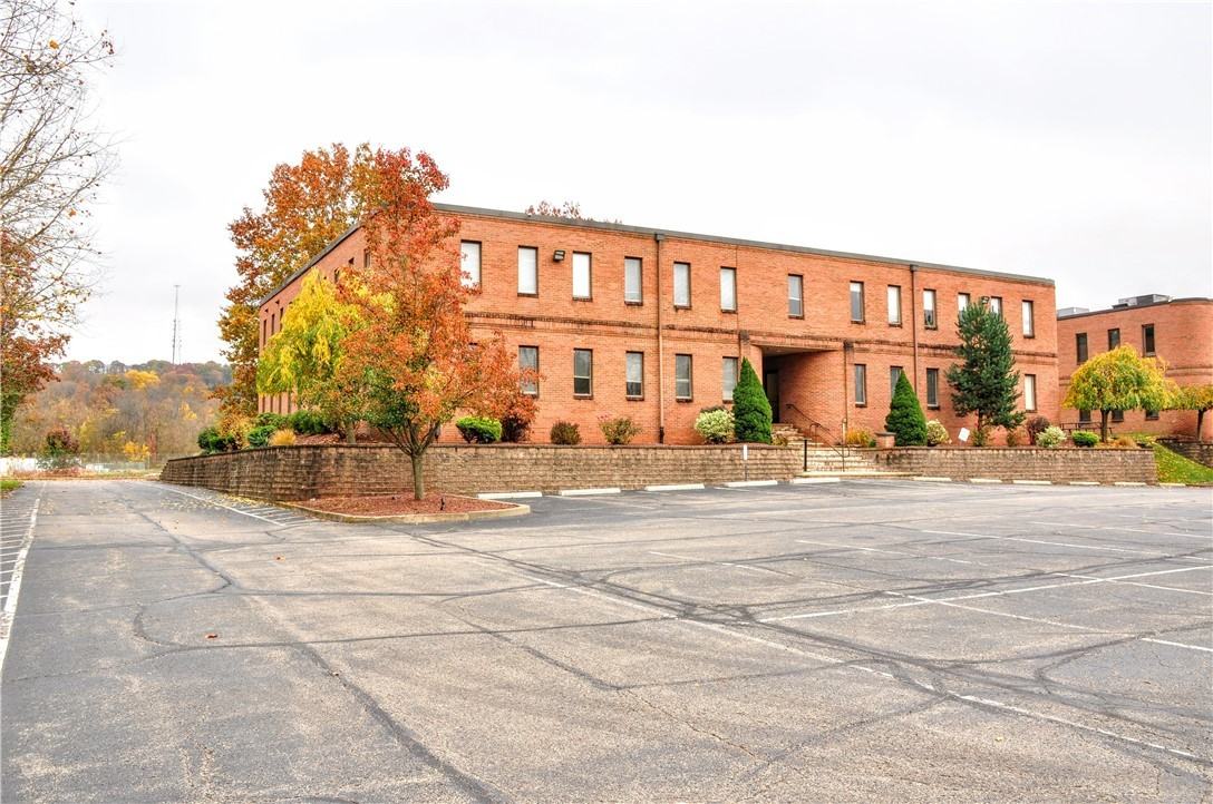 2550 Boyce Plaza Rd ##204 - Photo 4 of 24