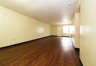 1522 W Oakridge Dr - Photo 7 of 8