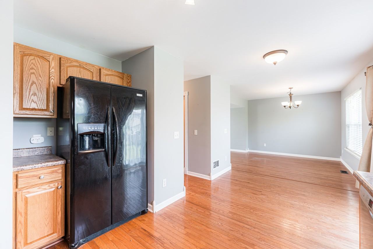 841 Pond Brook Ave - Photo 3 of 15