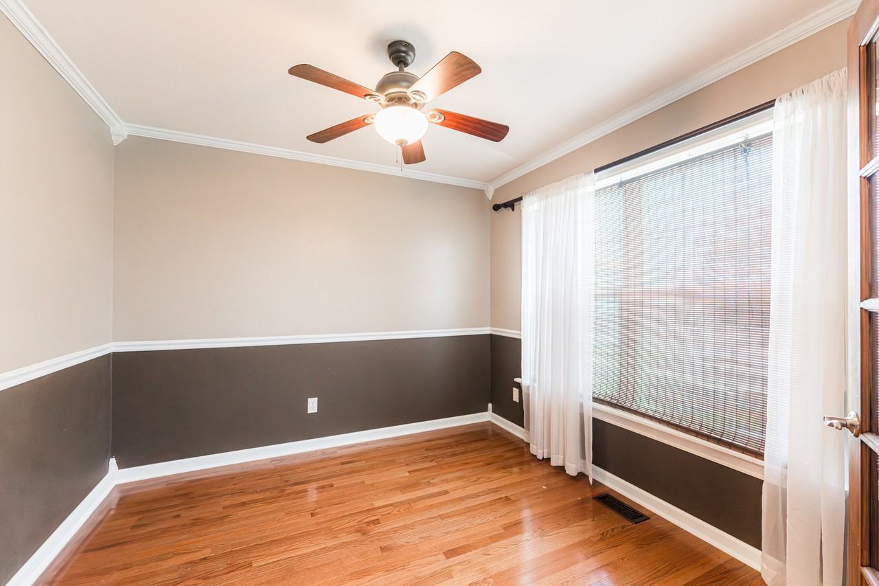 841 Pond Brook Ave - Photo 5 of 15