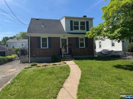 featured image of 99 Forest Rd