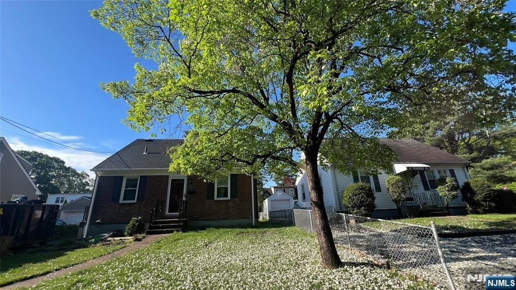 99 Forest Rd - Photo 2 of 16