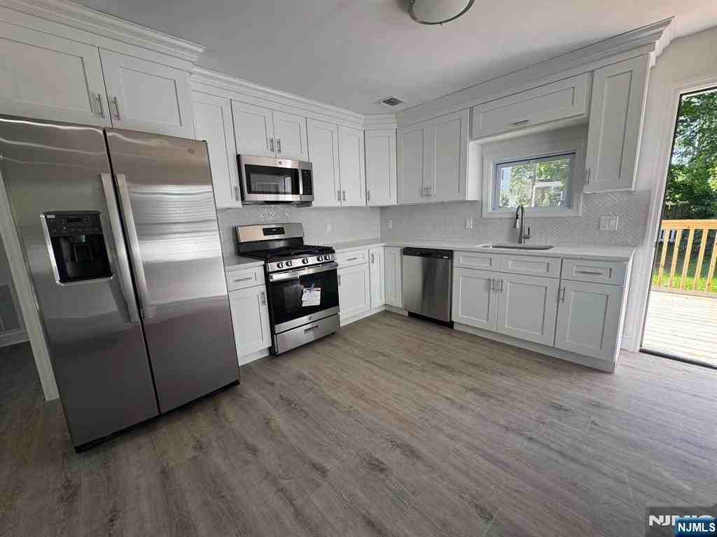 99 Forest Rd - Photo 7 of 16