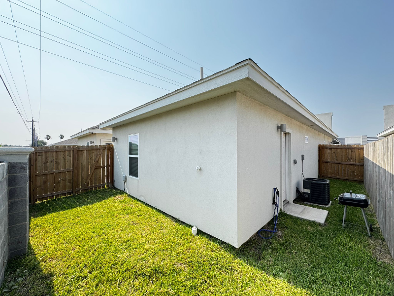 3012 W Kenwood St #2 - Photo 3 of 11