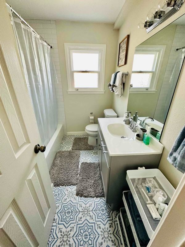 3444 Kellogg Ave - Photo 3 of 4