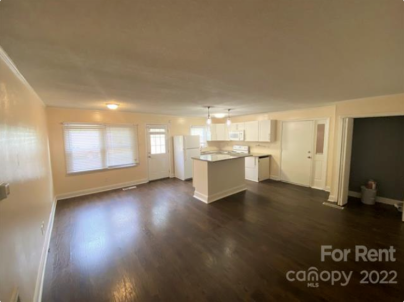 718 E Maple Ave #M - Photo 2 of 15