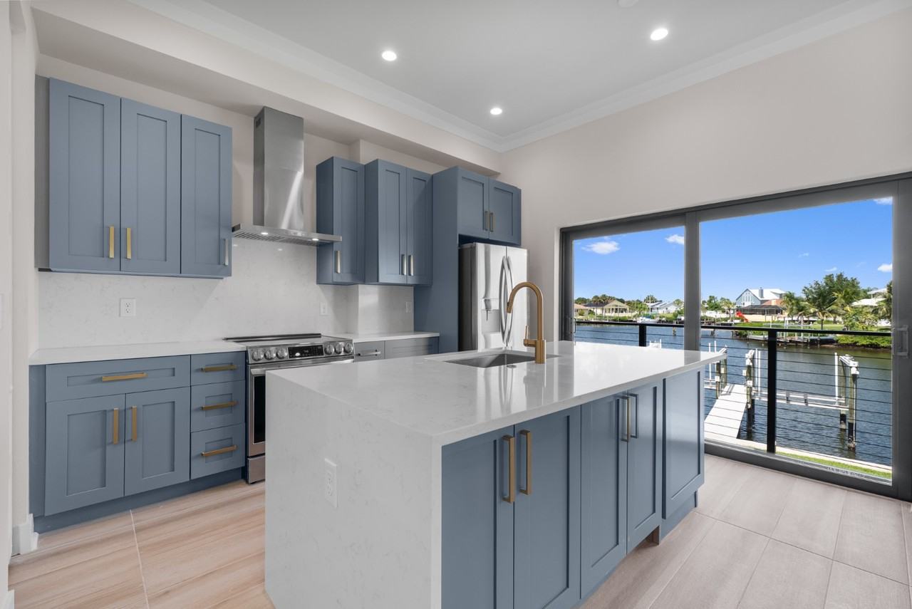 772 Gran Kaymen Way - Photo 3 of 35